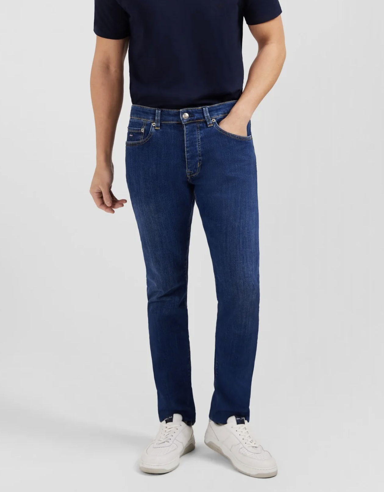 JEANS BLEU AVEC BOUTONS