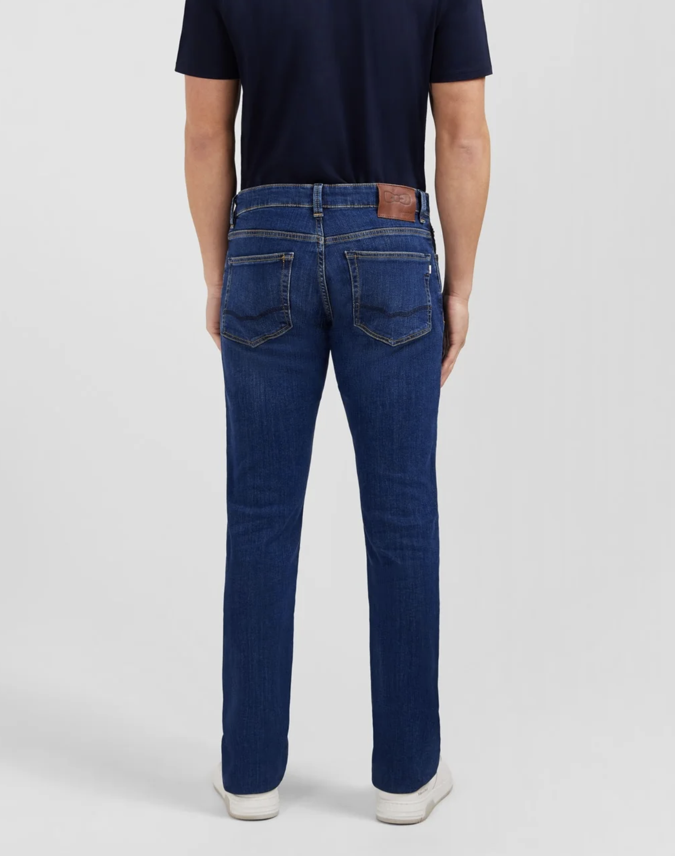 JEANS BLEU AVEC BOUTONS